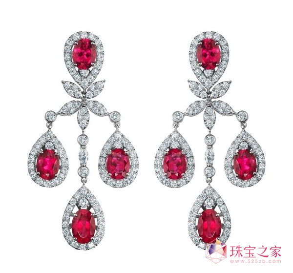 紅碧璽耳環(huán)