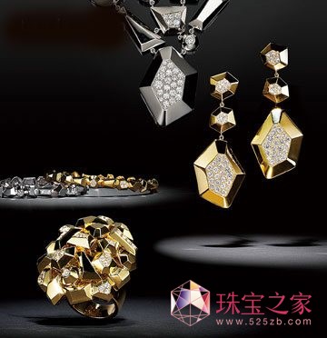KLiving Luxury ܖ|錚J