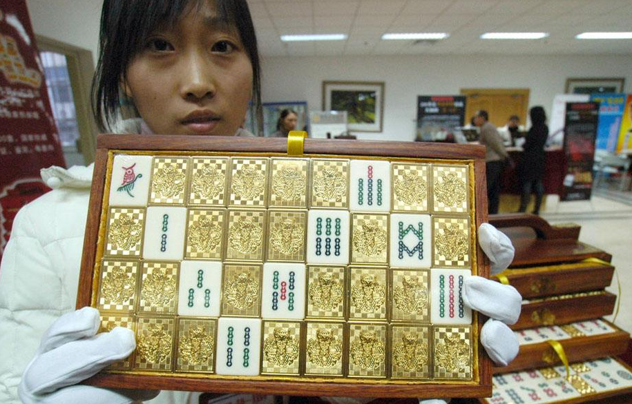 黃金膜拜:滿城盡是“土豪金”