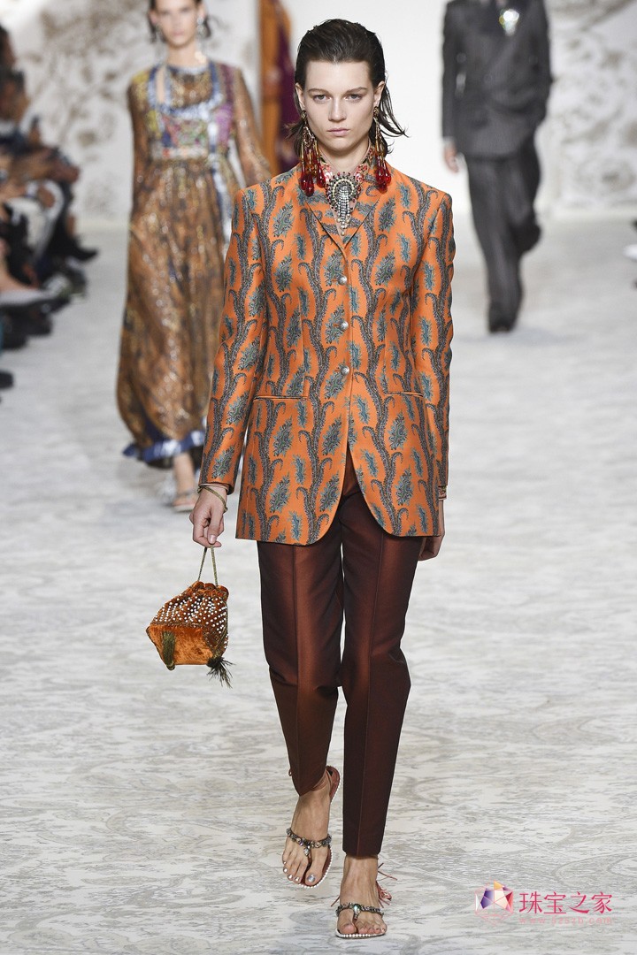 L(fng) L(fng) Etro  rb F 
